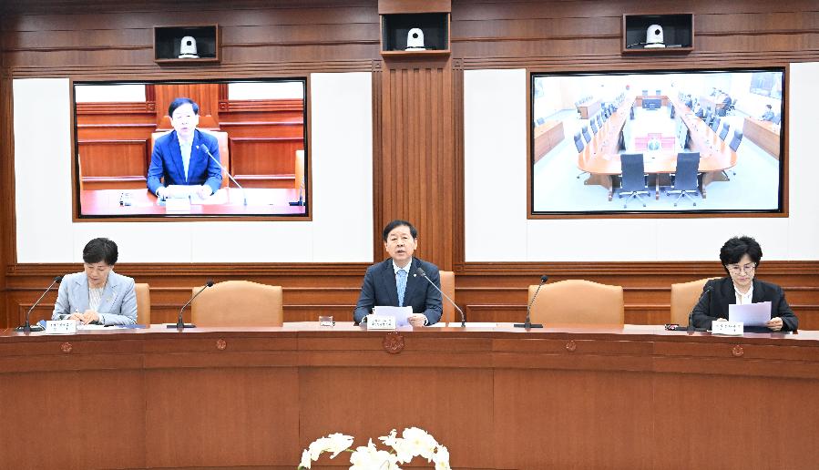 구윤철 부총리, 비상경제본부 회의 겸 경제관계장관회의 주재