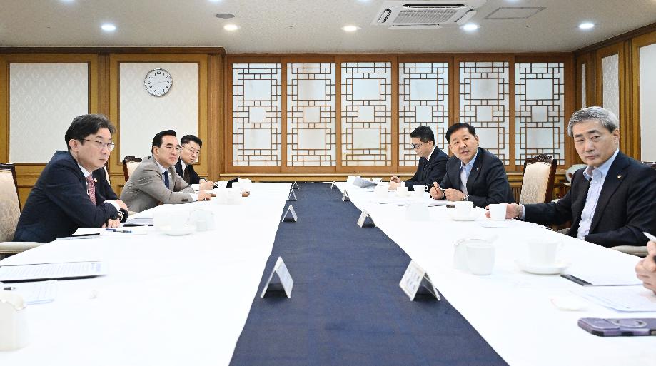 구윤철 부총리, 확대 거시재정금융간담회 주재