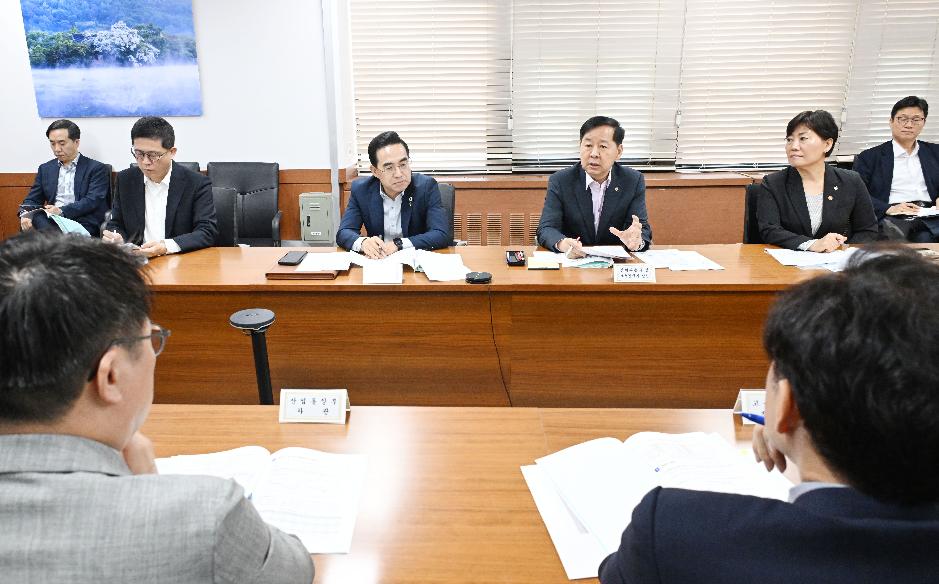 구윤철 부총리, 고용관계장관간담회 주재