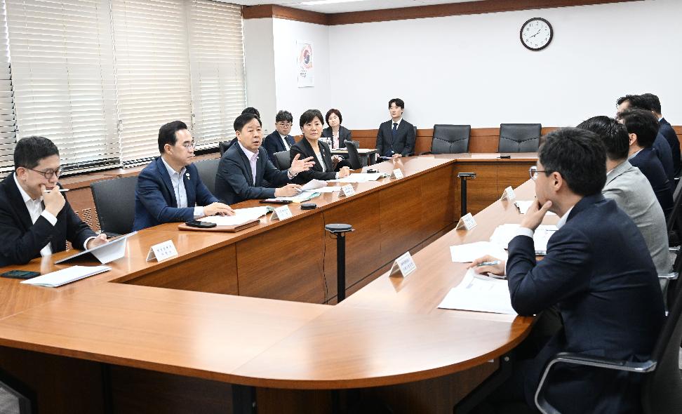 구윤철 부총리, 고용관계장관간담회 주재