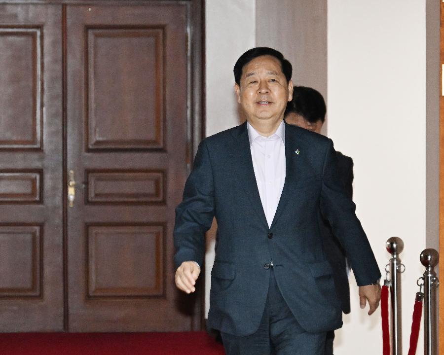 구윤철 부총리, 비상경제본부 회의 겸 경제관계장관회의 주재