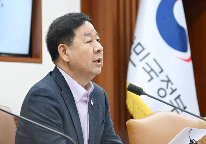 구윤철 부총리, 비상경제본부 회의 겸 경제관계장관회의 주재