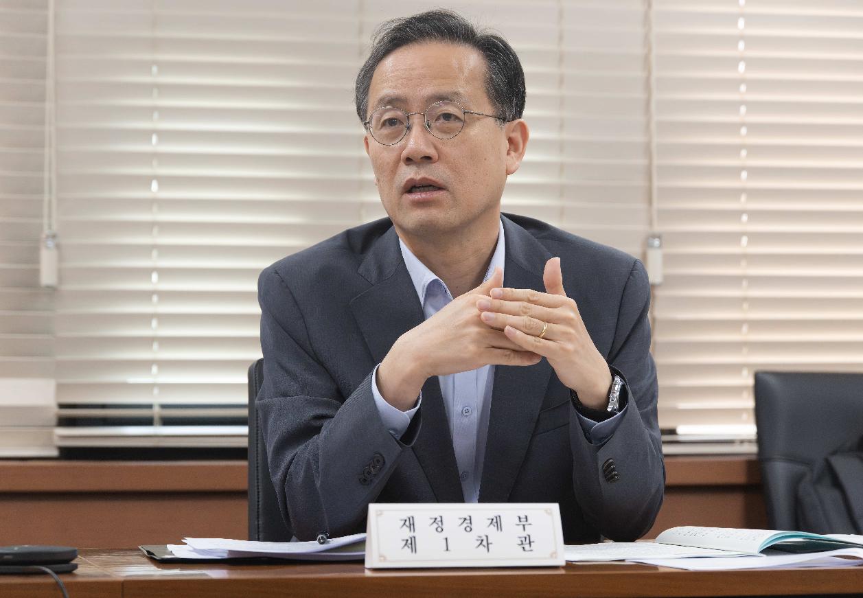 이형일 차관, 제 2차 일자리 전담반(TF) 주재