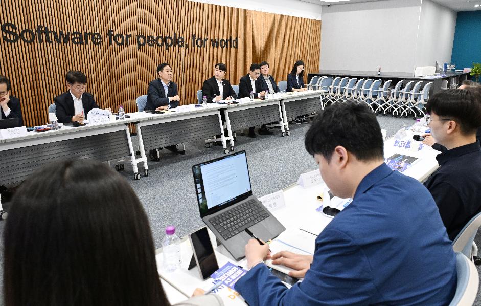 구윤철 부총리, 에이전틱 인공지능 교육현장 현장방문 및 간담회