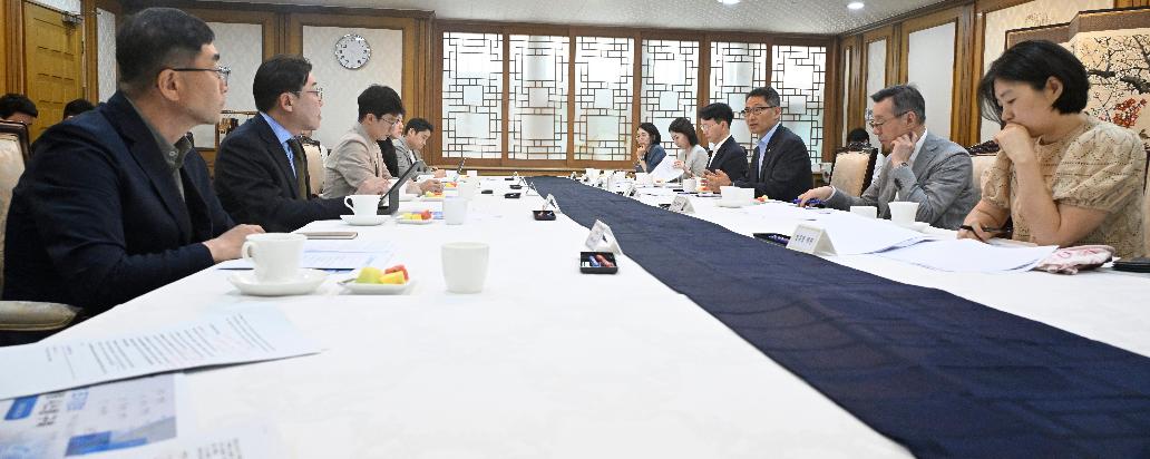 허장 차관, 중동 전쟁 이후 공급망 정책간담회 주재