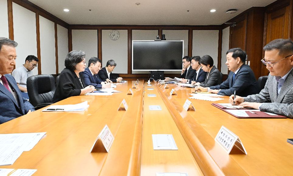 구윤철 부총리, 물가 관계기관 간담회