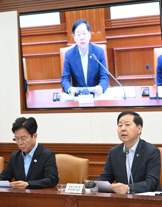 구윤철 부총리, 비상경제본부 희의 겸 경제관계장관회의 겸 민생물가 특별관리 관계장관 TF 주재