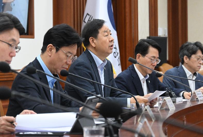 구윤철 부총리, 비상경제본부 희의 겸 경제관계장관회의 겸 민생물가 특별관리 관계장관 TF 주재