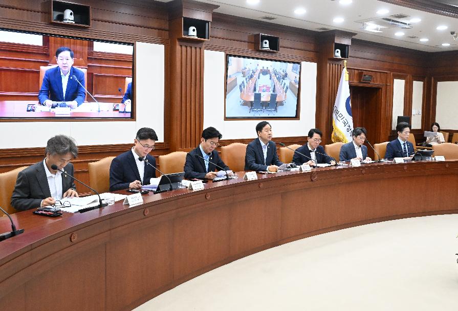 구윤철 부총리, 비상경제본부 희의 겸 경제관계장관회의 겸 민생물가 특별관리 관계장관 TF 주재