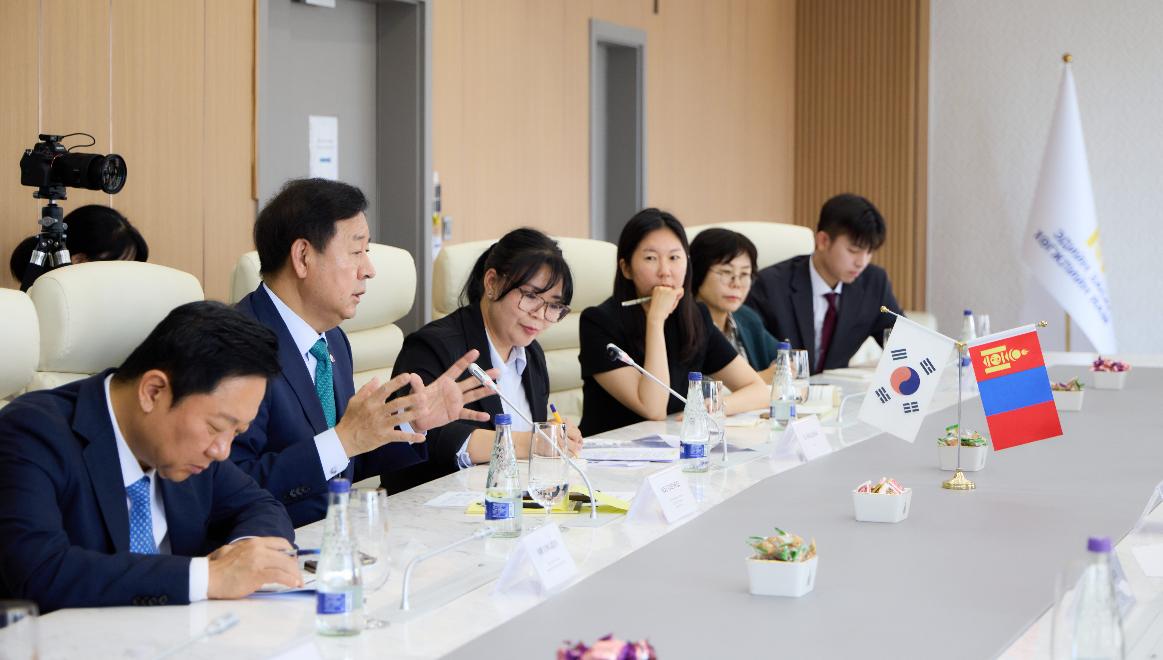 구윤철 부총리, 몽골 경제개발부장관 면담