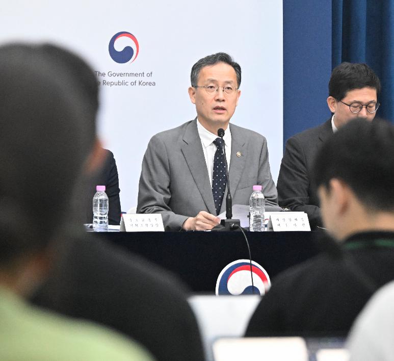 이형일 차관, 하반기 경제성장전략 상세 브리핑 참석