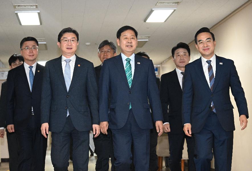 구윤철 부총리, 2026년 하반기 경제성장전략 관계부처 합동브리핑