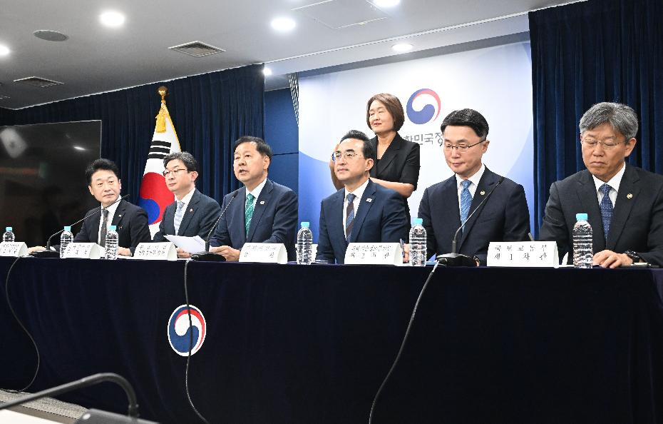 구윤철 부총리, 2026년 하반기 경제성장전략 관계부처 합동브리핑