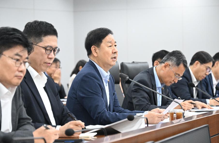 구윤철 부총리, 재경부 확대간부회의 주재