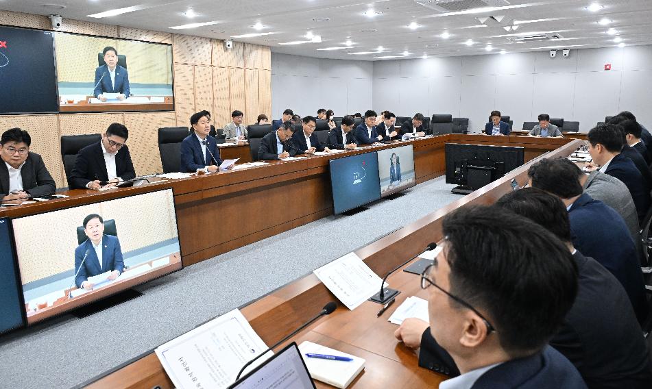 구윤철 부총리, 재경부 확대간부회의 주재