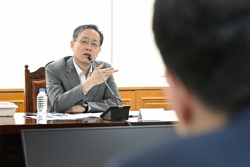이형일 차관, 거시경제금융회의 주재