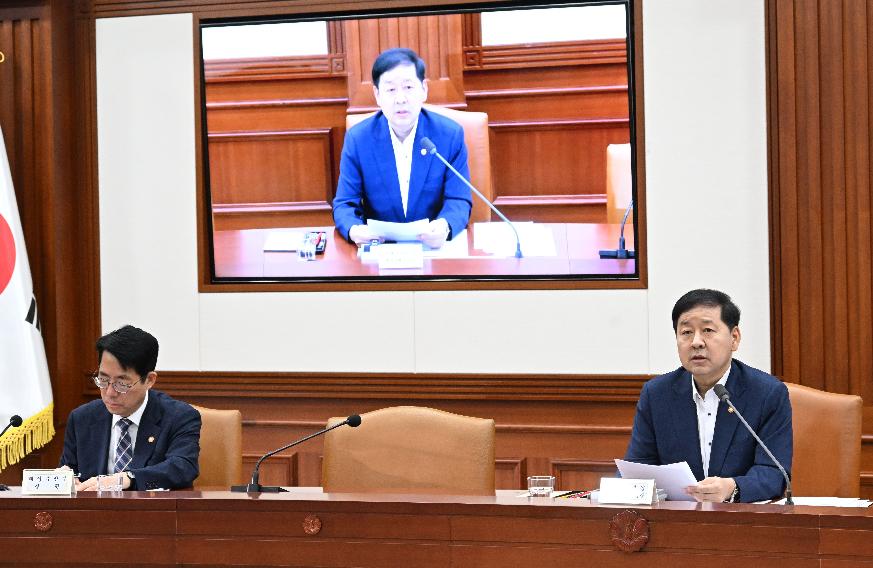 구윤철 부총리, 비상경제본부 회의 겸 경제관계장관회의 겸 민생물가 특별관리 관계장관 TF 주재