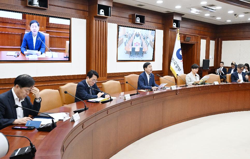 구윤철 부총리, 비상경제본부 회의 겸 경제관계장관회의 겸 민생물가 특별관리 관계장관 TF 주재