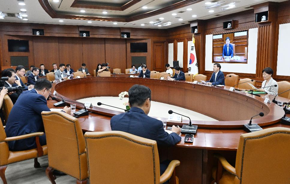구윤철 부총리, 비상경제본부 회의 겸 경제관계장관회의 겸 민생물가 특별관리 관계장관 TF 주재