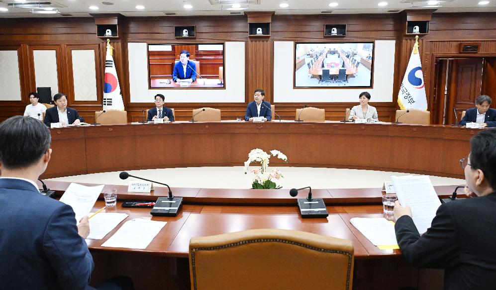 구윤철 부총리, 비상경제본부 회의 겸 경제관계장관회의 겸 민생물가 특별관리 관계장관 TF 주재