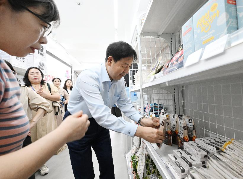 구윤철 부총리, 창신동 쪽방촌 폭염 취약계층 현장방문