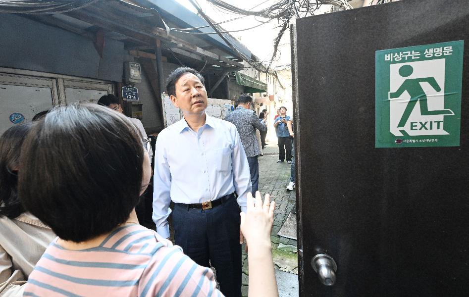 구윤철 부총리, 창신동 쪽방촌 폭염 취약계층 현장방문
