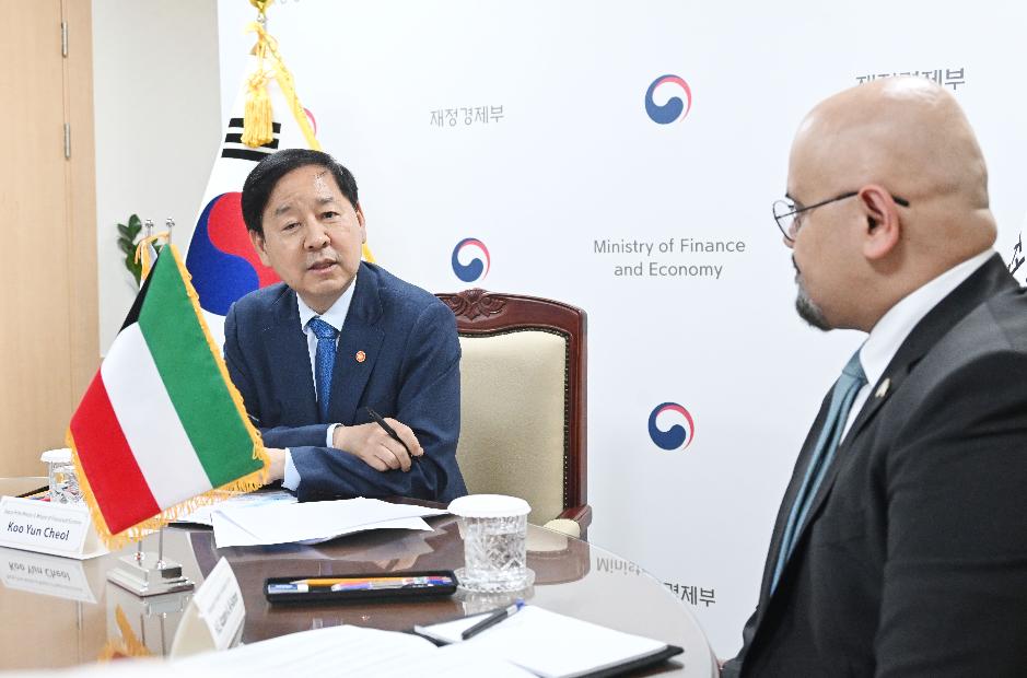 구윤철 부총리, 아잠 알-아스포르 주한 쿠웨이트 대사 면담