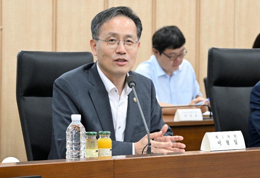 이형일 차관, 재경부 청년인턴 소통 간담회 개최