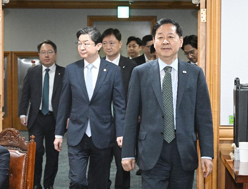 구윤철 부총리, 시장상황점검회의 주재