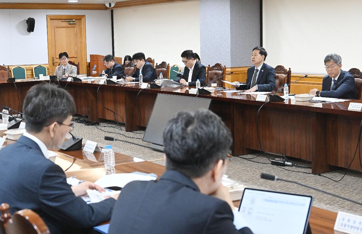 구윤철 부총리, 시장상황점검회의 주재