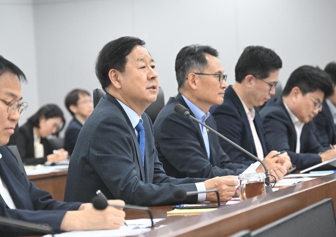 구윤철 부총리, 재경부 확대간부회의 주재