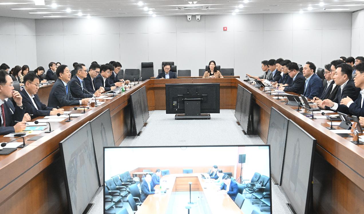 구윤철 부총리, 재경부 확대간부회의 주재