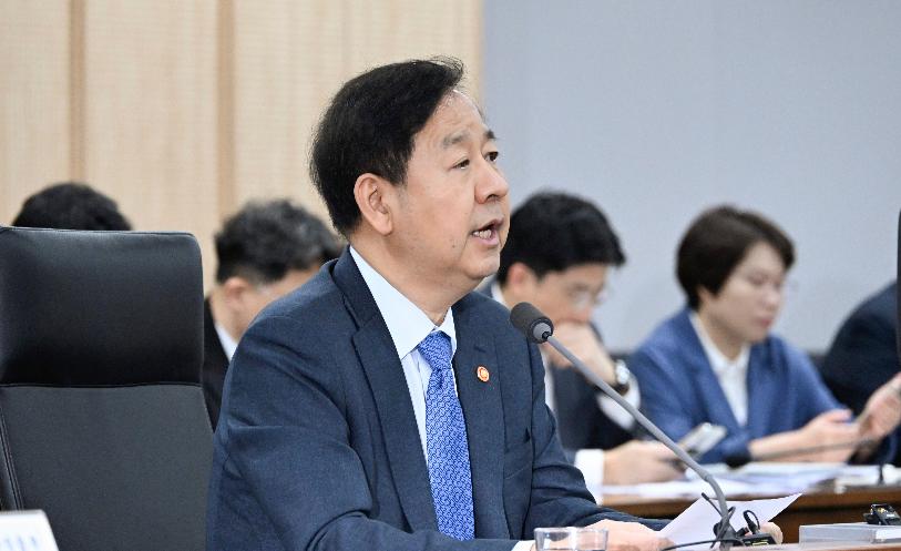 구윤철 부총리, 비상경제본부 회의 겸 경제관계장관회의 주재