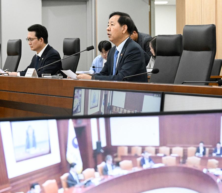 구윤철 부총리, 비상경제본부 회의 겸 경제관계장관회의 주재