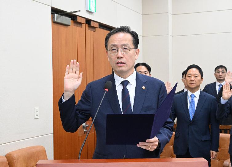 이형일 부총리, 2026년 재정경제부 국정감사