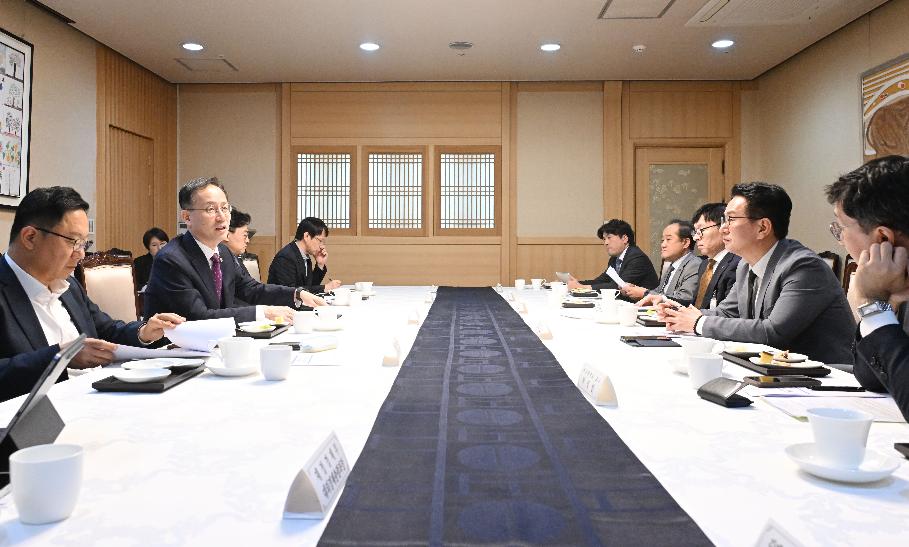 이형일 부총리, 통상 전문가 간담회 주재