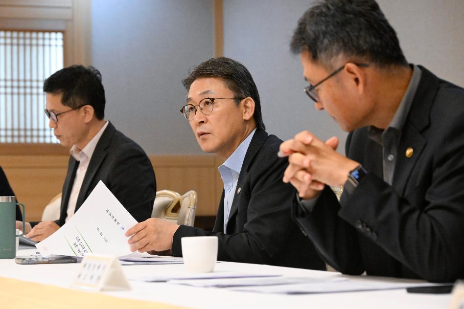 권대영 차관, 시장상황점검회의 주재