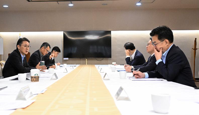 권대영 차관, 시장상황점검회의 주재