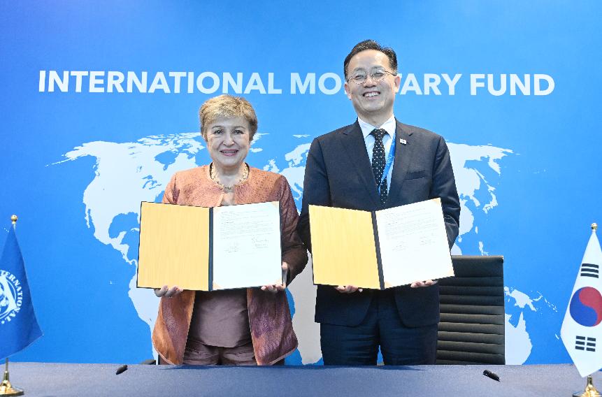 이형일 부총리, 크리스탈리나 게오르기에바 국제통화기금(IMF) 총재 면담 및 의향서 서명식