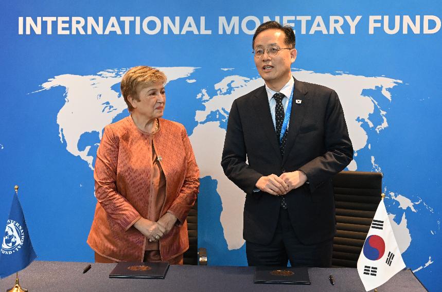 이형일 부총리, 크리스탈리나 게오르기에바 국제통화기금(IMF) 총재 면담 및 의향서 서명식