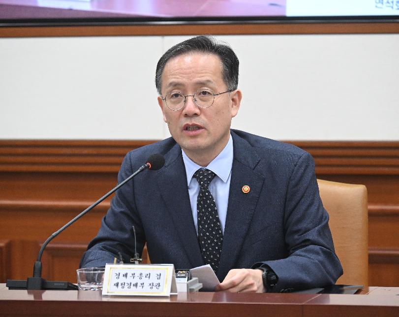 이형일 부총리, 경제관계장관회의-과학기술관계장관회의 연석회의