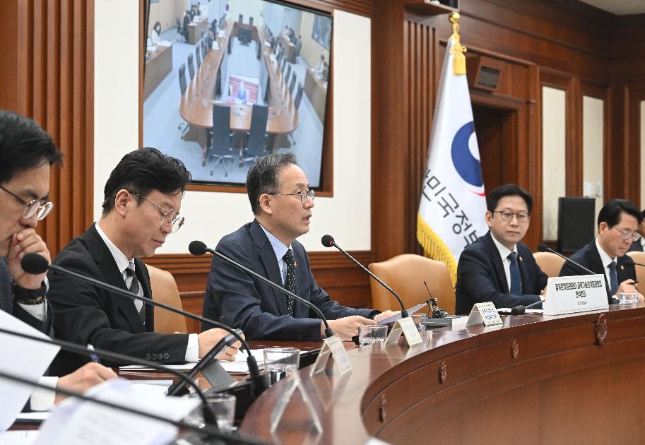 이형일 부총리, 경제관계장관회의-과학기술관계장관회의 연석회의